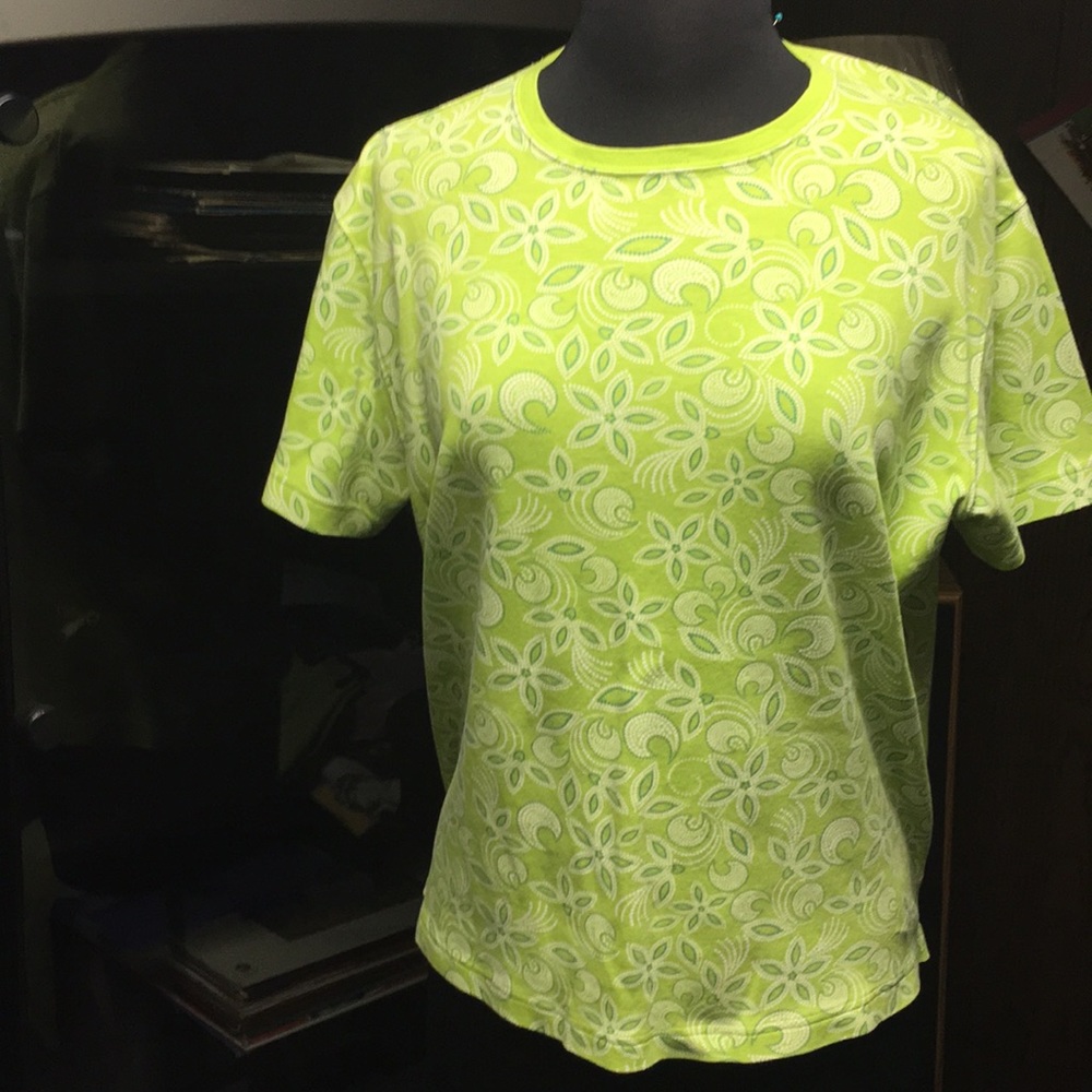 Tee shirt